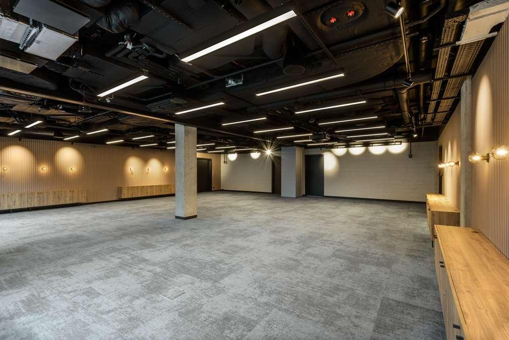 Hotel Barcelo Warsaw Powisle Facilidades foto