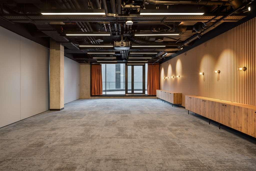 Hotel Barcelo Warsaw Powisle Facilidades foto